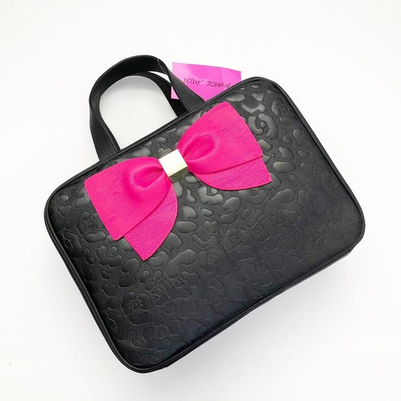 Betsey Johnson Handbags - NWT Big Betsey Johnson Makeup Travel Toiletry Bag